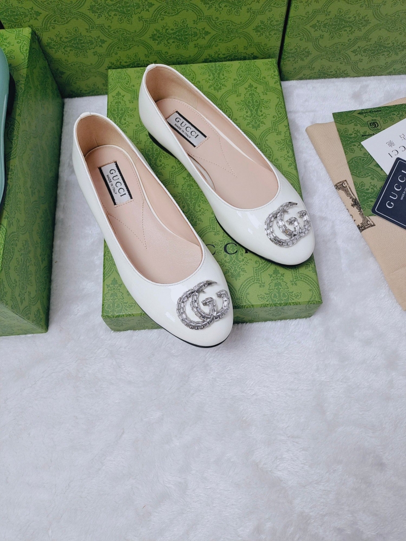 Gucci Flat Shoes